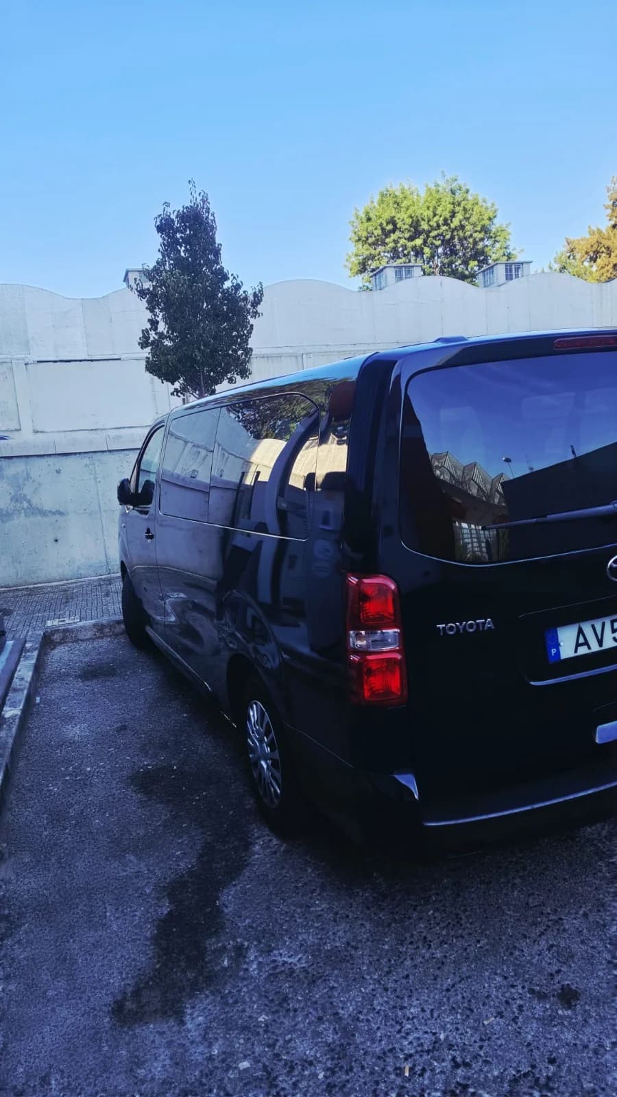 Airport to Hotel Transfer -Van for 8  5
